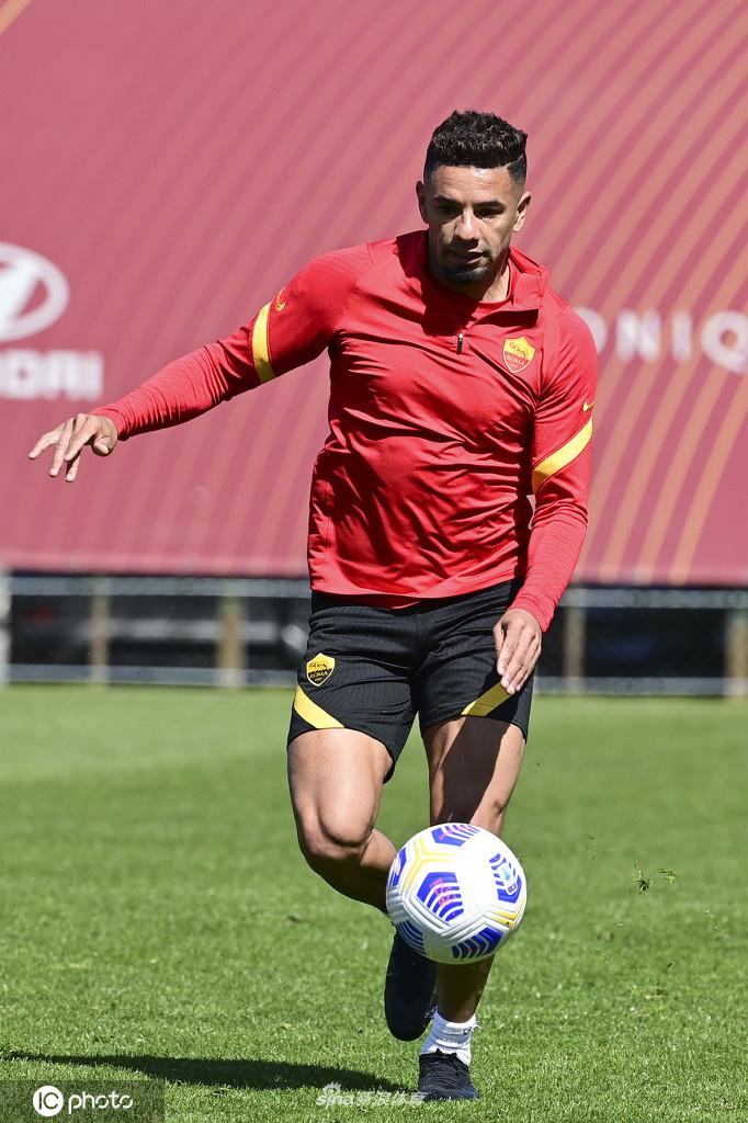 包含冲刺阶段圣安东尼奥马刺备战意甲；调整名单细节曝光；质疑声仍在；阵容厚度经受考验的词条