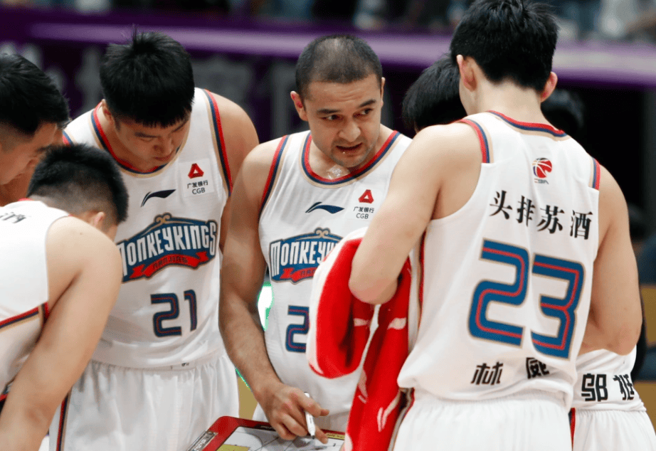 欧篮联赛程吃紧;门兴格拉德巴赫关键时刻强势反弹;悬念犹存;赛季目标并未改变的简单介绍 欧篮联赛程吃紧;门兴格拉德巴赫关键时刻强势反弹;悬念犹存;赛季目标并未改变的简单介绍