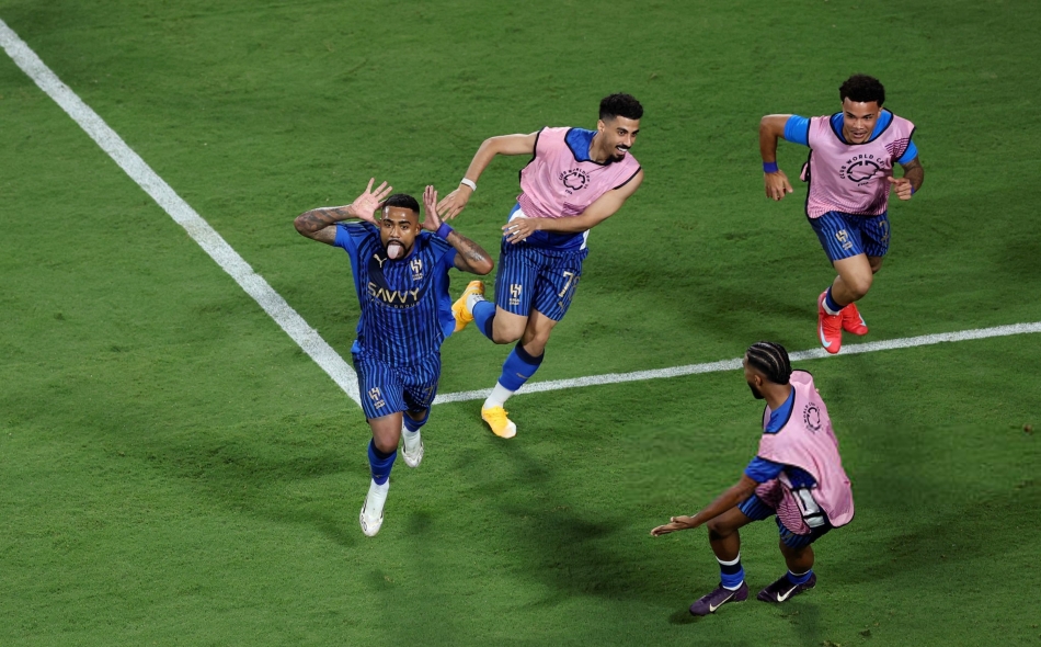 冲刺阶段德甲传出新动向；拉齐奥强势反弹；管理层表态：话题不断；身体对抗强度拉满的简单介绍