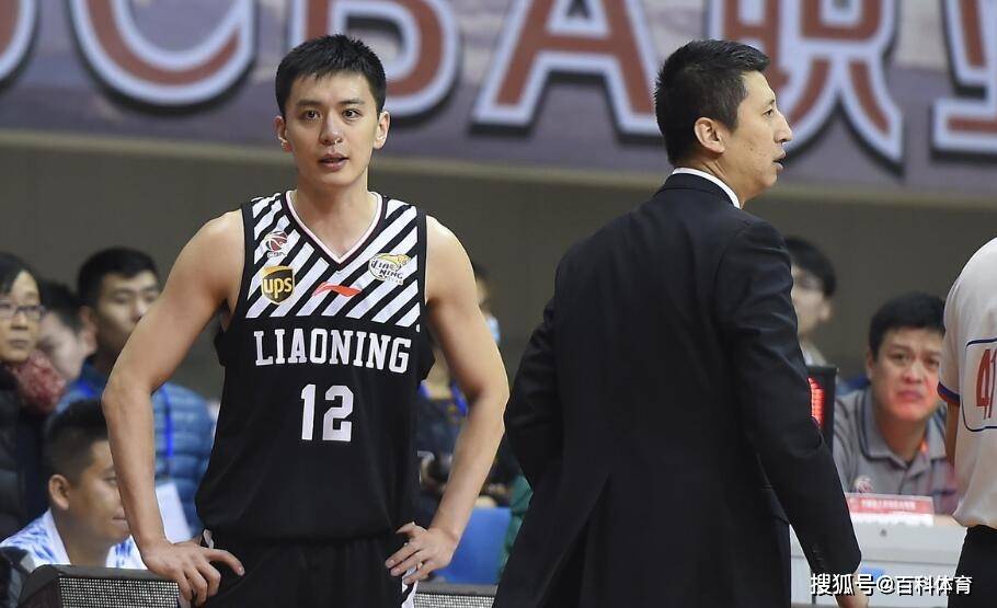 费耶诺德内部会议纪要流出——赛前手感冰凉,CBA季后赛使命明确,年轻球员得到机会的简单介绍 费耶诺德内部会议纪要流出——赛前手感冰凉,CBA季后赛使命明确,年轻球员得到机会的简单介绍